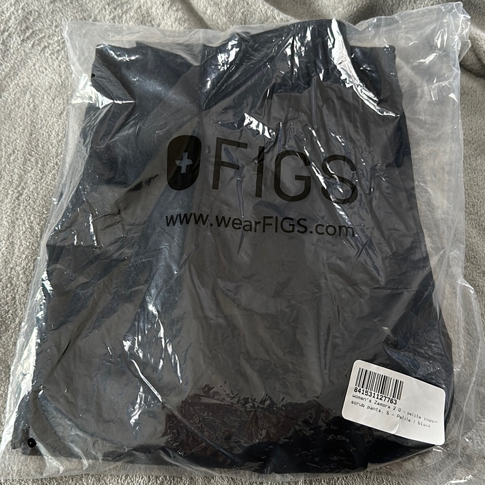 NWOT Figs Zamora Jogger- Petite